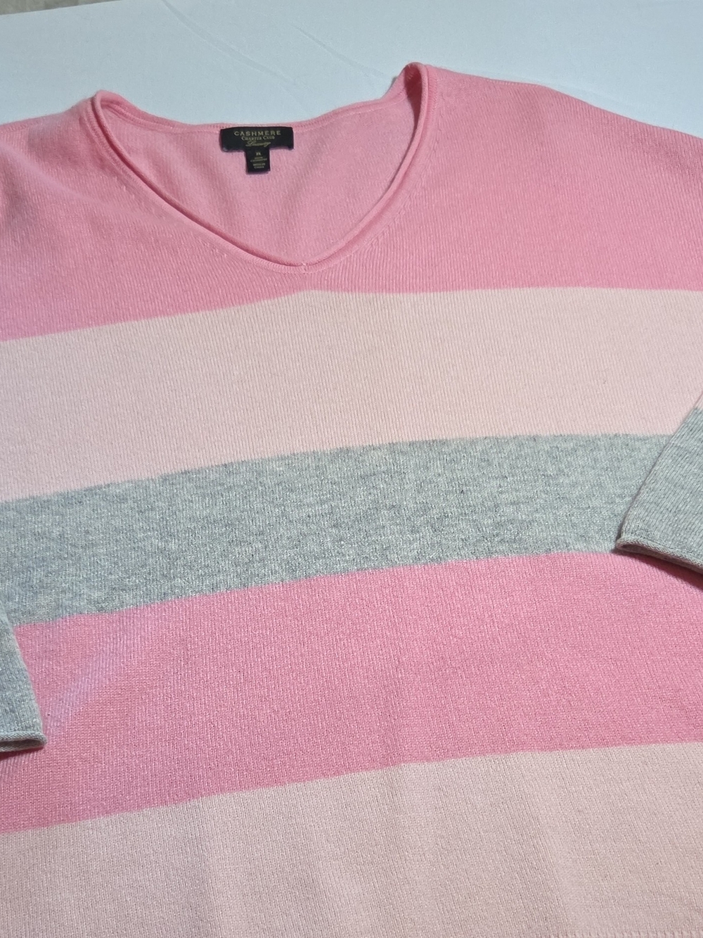 100% Cashmere Light Pink & Gray Striped V-Neck Collegate XLSweater - Picture 1 of 3
